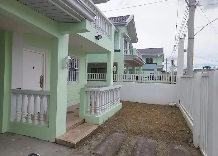 Lodging 3 Bed 3 Bath Friendly, Friendship Area, Fibre Bdb